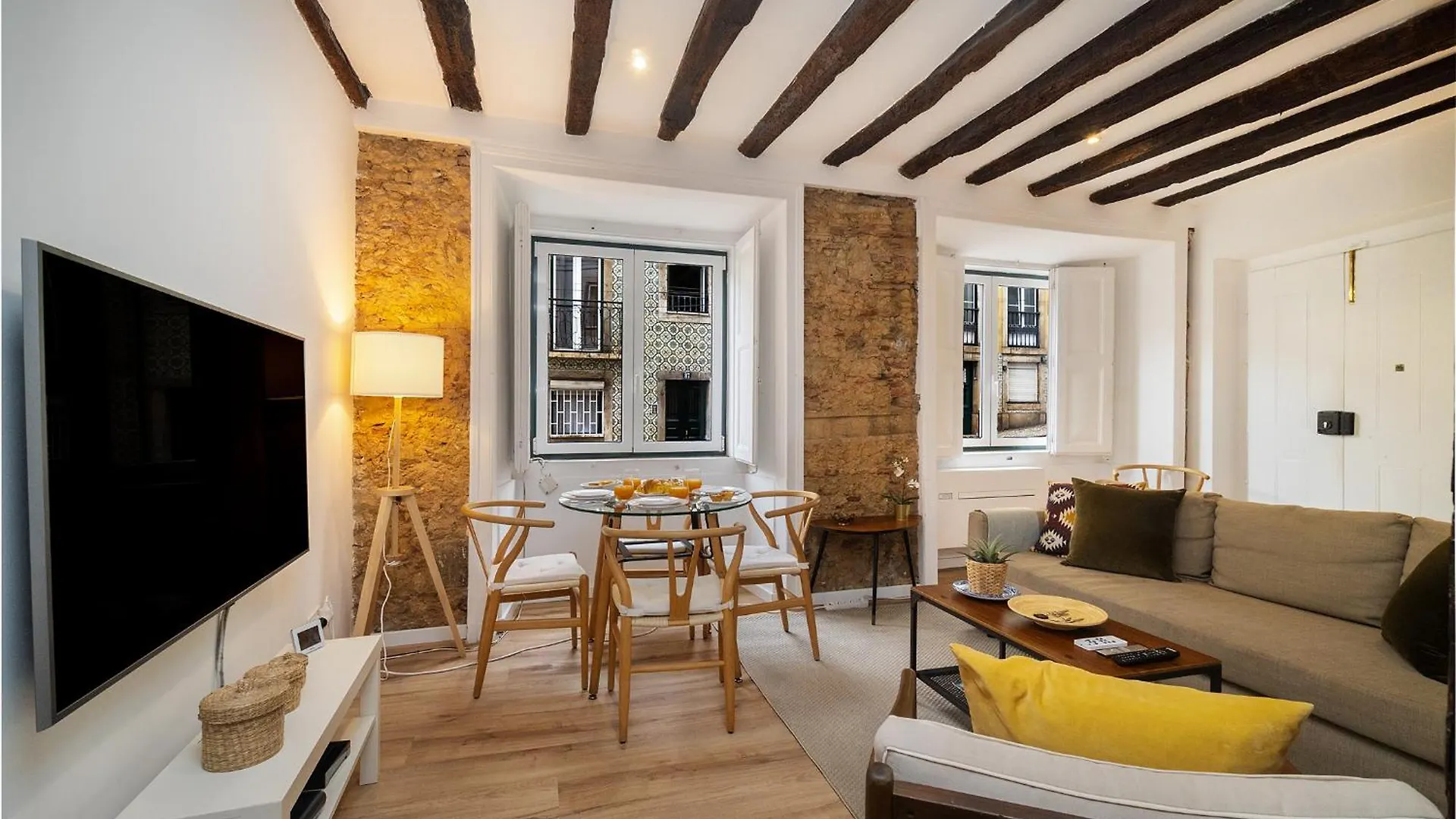 Whome | Sao Vicente Deluxe Apartment Lisbon Portugal