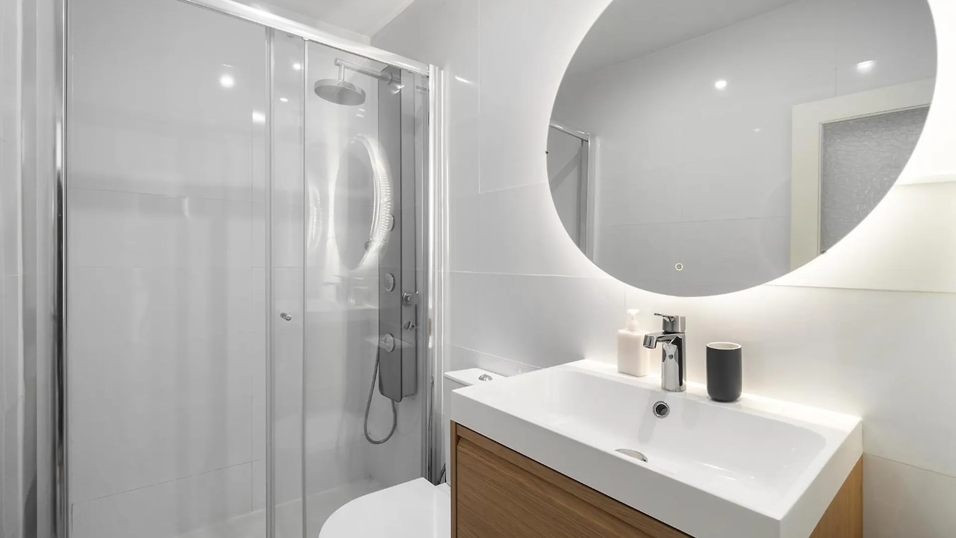 Whome | Sao Vicente Deluxe Apartment Lisbon